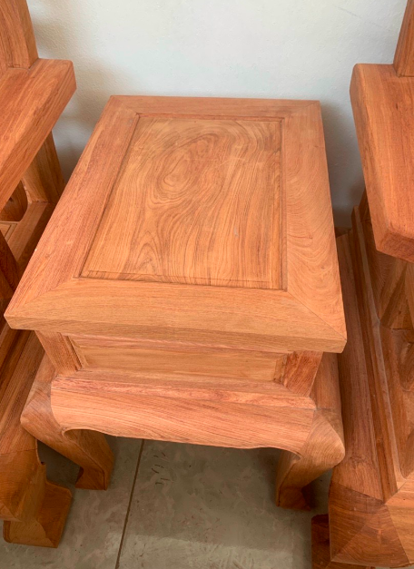 Bàn ghế sơn thuỷ chân 12 gỗ hương đá hàng tiêu dùng